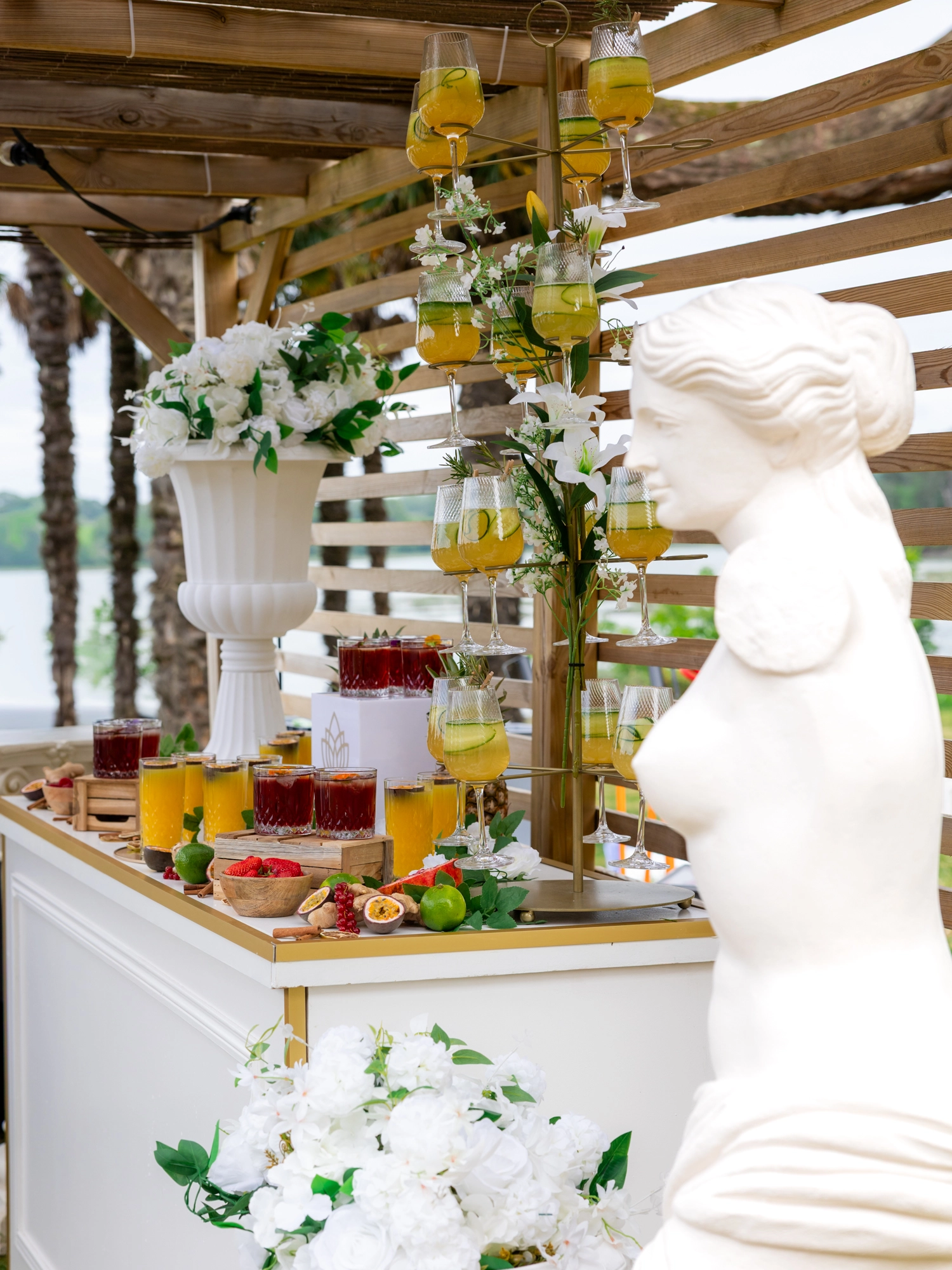 Bar à mocktails lors d'un mariage